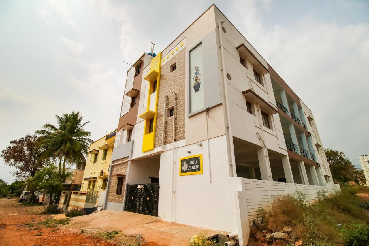 Oyo 71549 Shri Sai Apartments Mettuppālaiyam Exterior foto